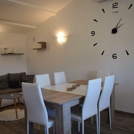 Apartman San 1 Appartement Ližnjan