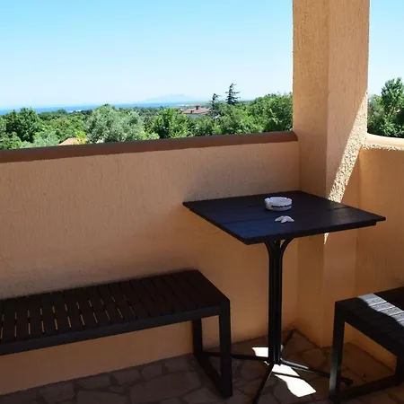 Apartman San 1 *